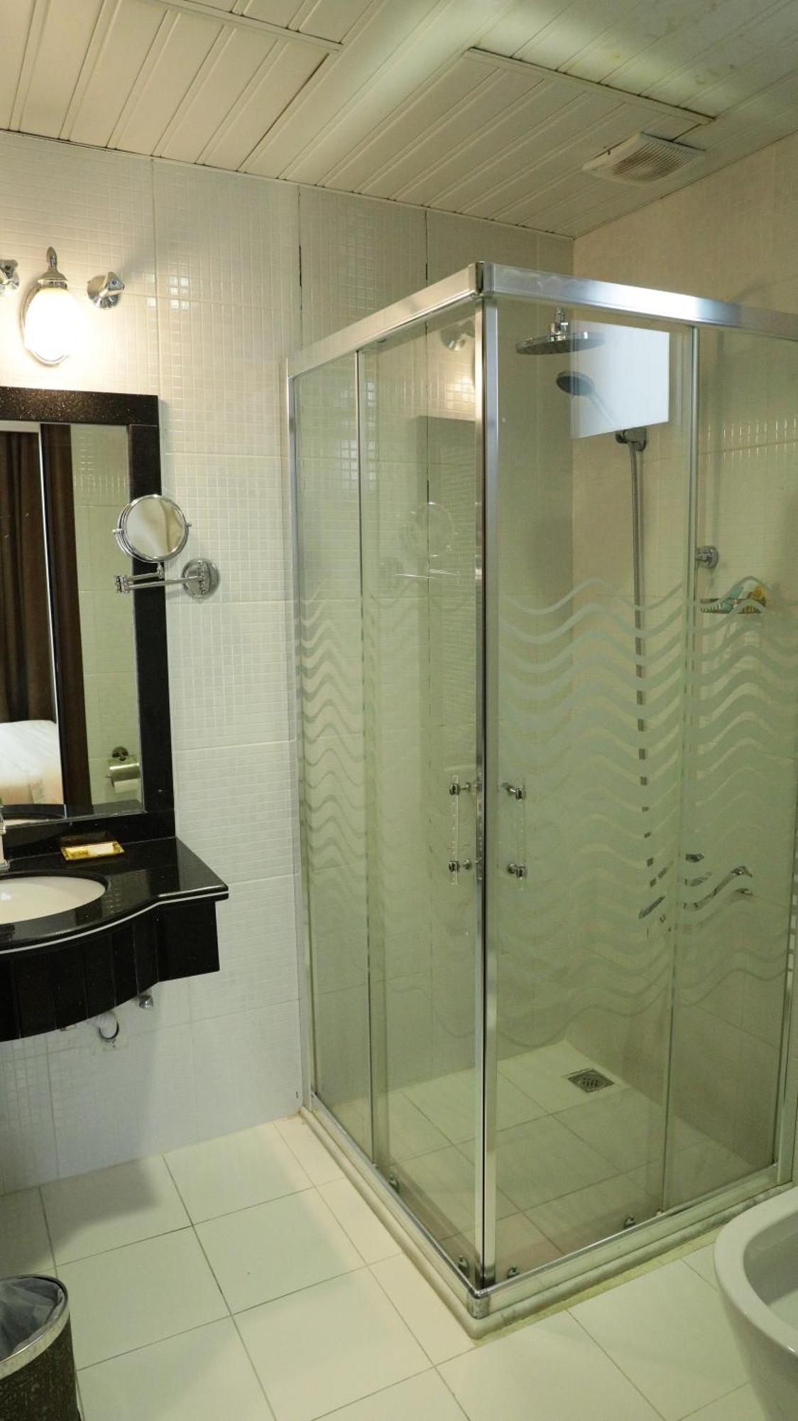 Laguna Hotel Suites Kuwait City Ngoại thất bức ảnh